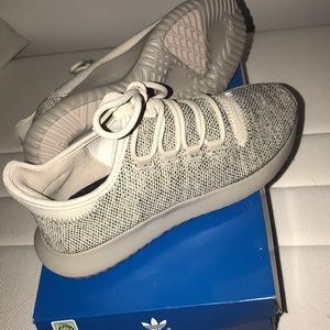 Tubular shadow j adidas